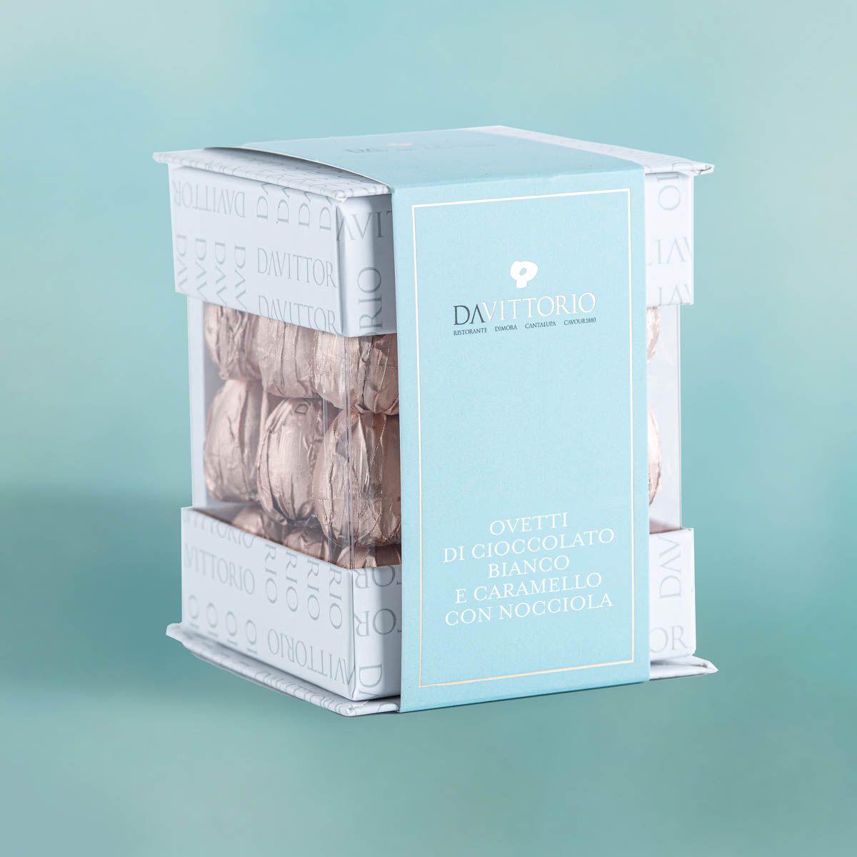 Ovetti di cioccolato bianco e caramello con nocciola